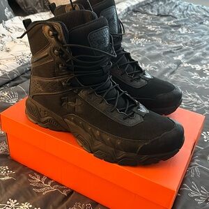 Under Armour Boots Size 11